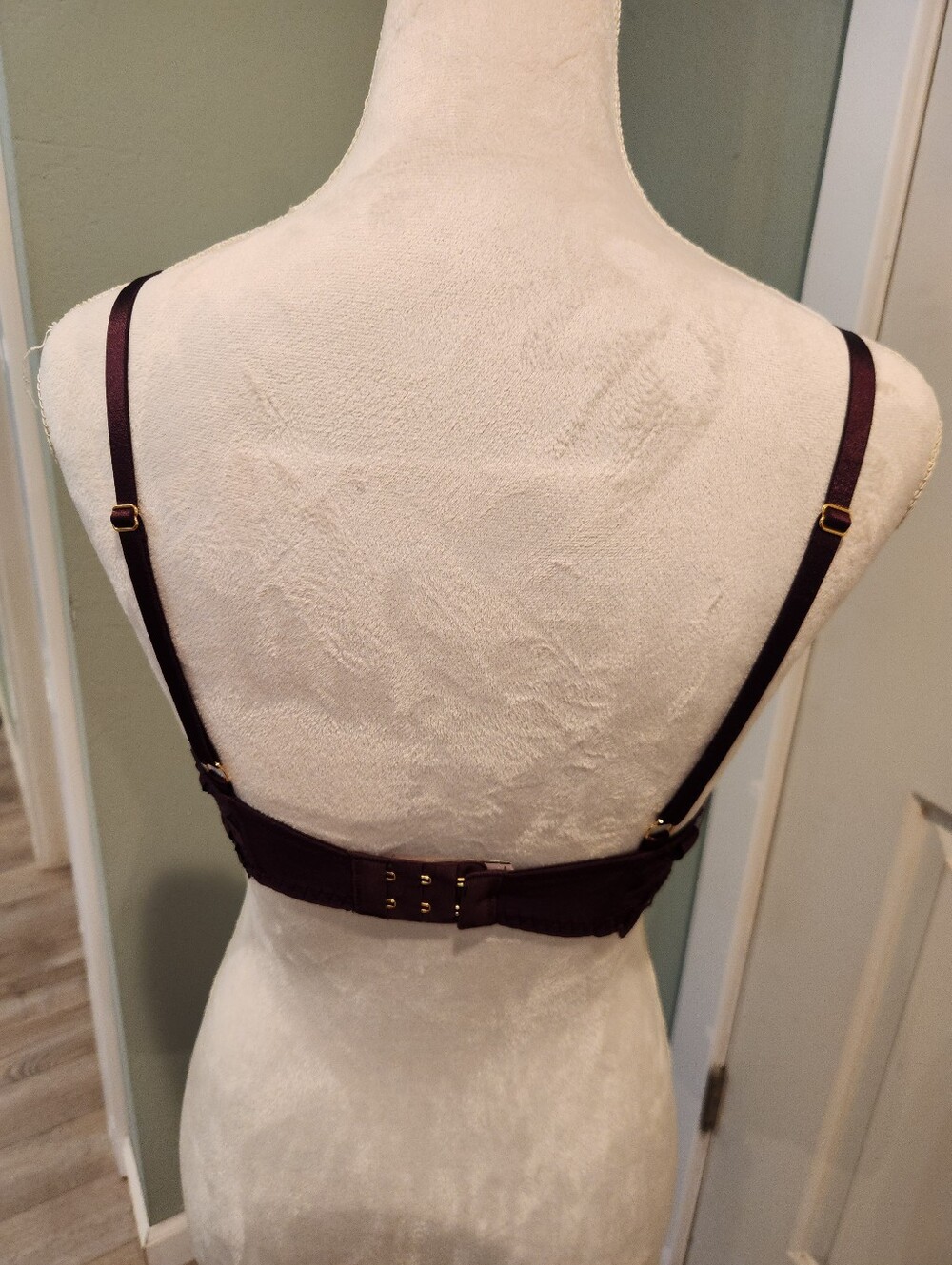 NWT Victoria's Secret Bra - Picture 3 of 6
